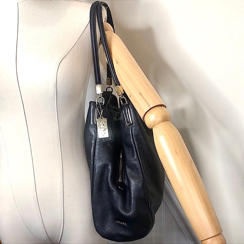 COACH Madison Phoebe Black Tumbled Leather Shoulder Bag Navy Lined 3-Sections - Picture 4 of 17